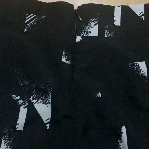 Black pattern shorts - Picture 5 of 9